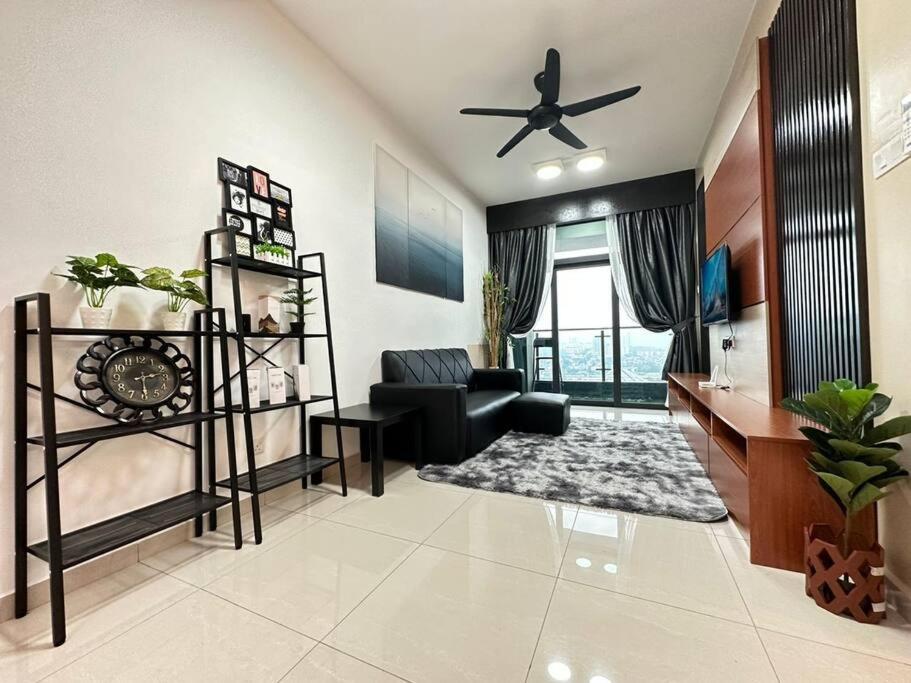 Legasi At Kampong Bahru With Full Kl View, 10Min Walk Train Station & Klcc Apartment Kuala Lumpur Exterior photo